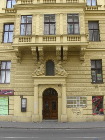 Poradna Bratislavská 2